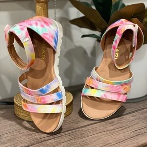 NEW Tahari Girl’s Sandals